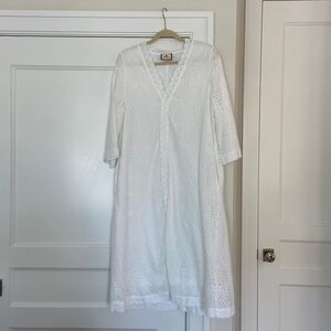 Tuckernuck Eyelet caftan, size medium